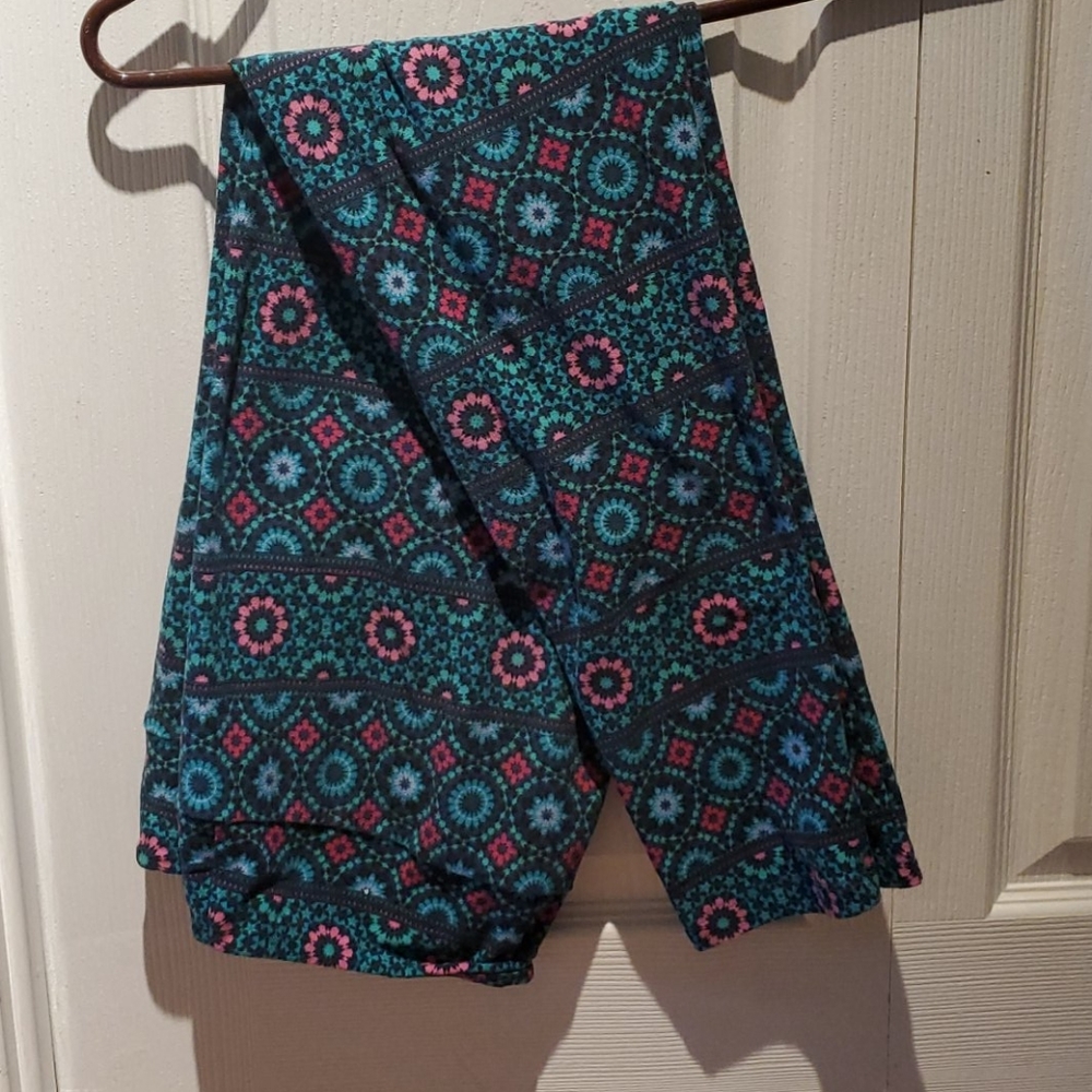Women's LuLaRoe Tall and Curvy Leggings